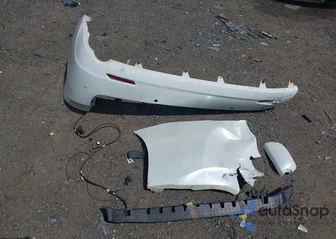 2011 Toyota Sienna Limited V6 z USA, uszkodzony, nr VIN 5TDYK3DC7BS042541